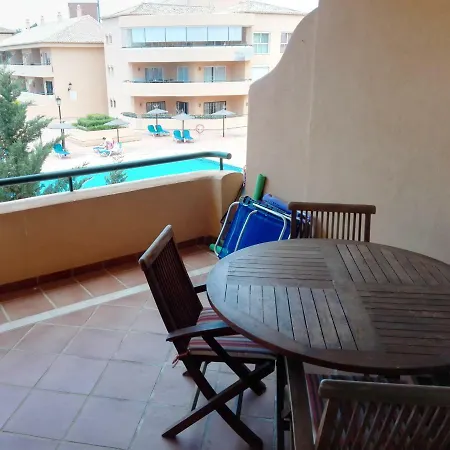 En Patios De Santa Maria Golf Apartamento